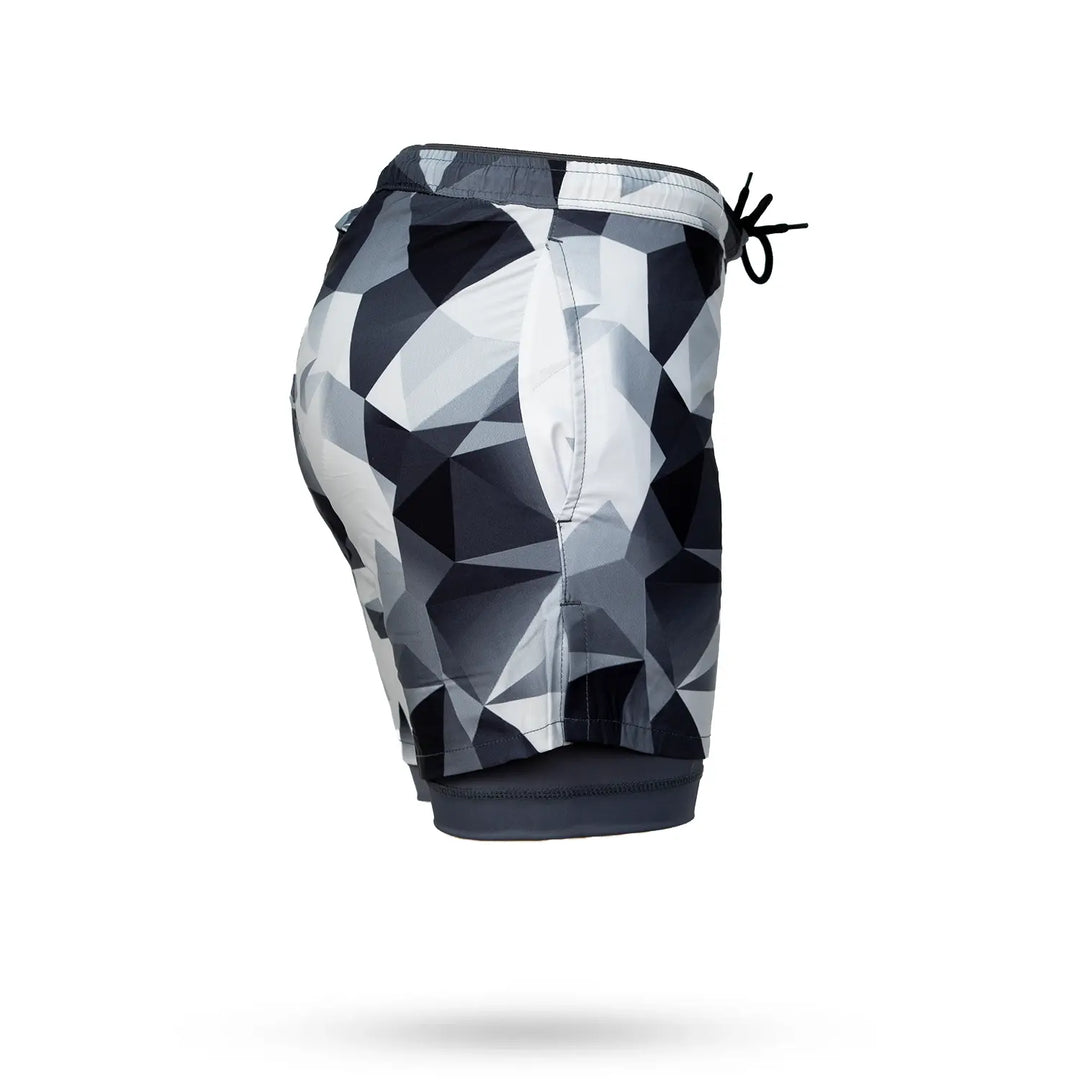 Mens White Diamond Geo 2-1 Compression 7" Short